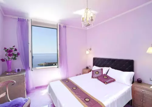 amalfi bed two