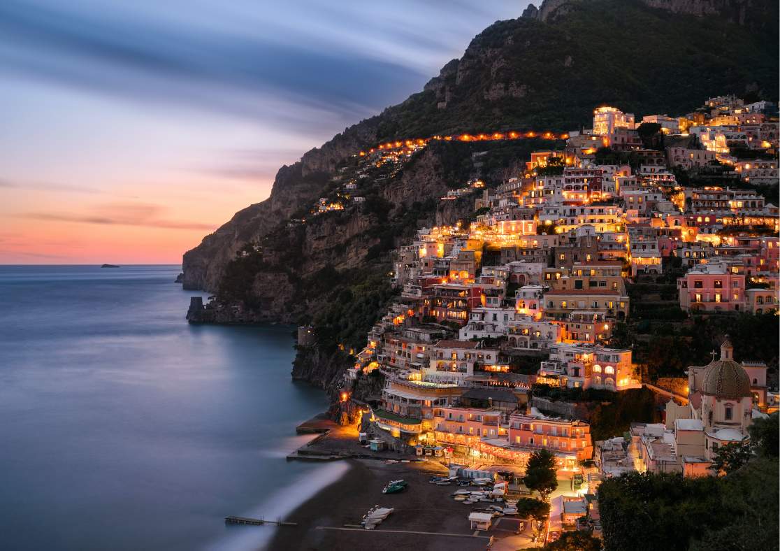 amalfi - night lit